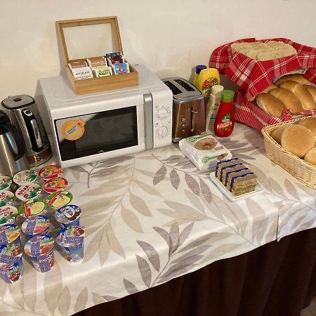 Szabolcs Vezér Panzió Acomodação com café da manhã Exterior foto